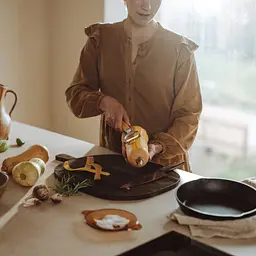 Овочечистка Fiskars Folken Y-подібна з плаваючим лезом (1075682) - мініатюра 5
