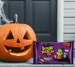 Жувальні цукерки Sour Patch Kids Candy Halloween Monster Heads 283г - мініатюра 3