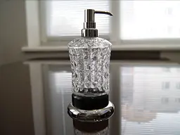 Дозатор рідкого мила Kugu Versace Freestand 230C&B, Чорний - мініатюра 2