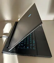 Ноутбук Dell Alienware M15 Intel Core i7 9750H,RTX 2070,DDR4 16Gb SSD m2 512GB Refurbished - мініатюра 3