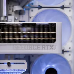 Комп'ютер Powered by Gigabyte_947 (RTX 5070 Ti 16 ГБ, Ryzen 7 7800X3D, DDR5 32 ГБ, SSD 500 ГБ) - мініатюра 3