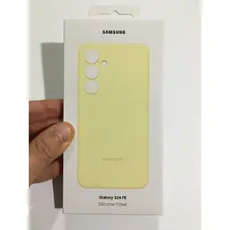 Оригінальний силіконовий чохол Samsung Silicone Case для Samsung Galaxy S24 FE Yellow EF-PS721CYEGWW - мініатюра 2