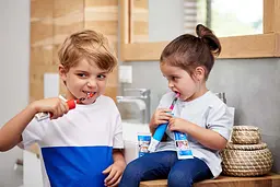 Набір електричних зубних щіток Oral-B Braun Pro 750 & Kids Cars Family Edition 2 шт. - мініатюра 11