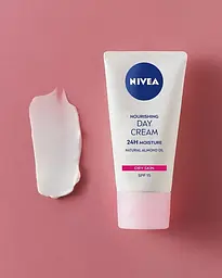 Живильний денний крем Nivea SPF 15 Інтенсивне зволоження 24 години для сухої та чутливої шкіри 50 мл - мініатюра 5