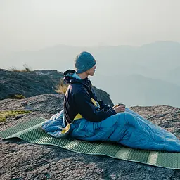 Килимок складаний IXPE Naturehike CNK2450WS044, алюмінієва плівка, 195x60х1,8 см, оливковий зелений - мініатюра 8