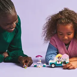 Конструктор LEGO Friends Хартлейк-Сіті. Фургон із морозивом 92 деталі (42644) - мініатюра 5