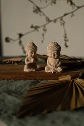 Свічки пара Монахів з пальмового воску бежевого кольору - мініатюра 3