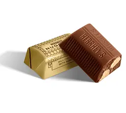 Шоколадні цукерки Hershey's Nuggets Milk Chocolate Almonds 249г - мініатюра 3
