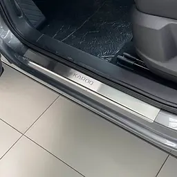 Накладки на пороги для Skoda Karoq 2018- Нержавіюча сталь із загином та Логотипом 4 шт (Premium P-SK15) - мініатюра 3