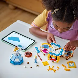 Конструктор LEGO Disney Princess Сукня Попелюшки 474 деталі (43266) - мініатюра 14