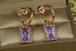 Сережки підвіски Xuping Jewelry прямокутники з фіолетовими каменями 3,5 см золотисті
