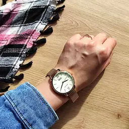 Годинник Q&Q QC27J001Y