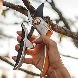Площинний секатор суцільнометалевий Fiskars Plus P751 (1057172) - мініатюра 4