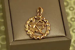Кулон зодіак Xuping Jewelry стрілець рельєфне коло 2 см золотистий