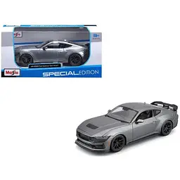 Машинка іграшкова 2024 Ford Mustang Darkhorse, масштаб 1:24