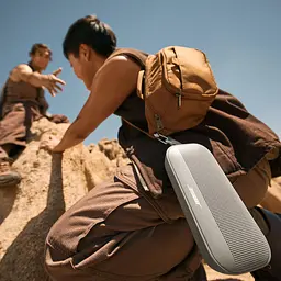 Портативна акустика Bose SoundLink Flex II Speaker Sandstone (887612-0300) [130530] - мініатюра 7