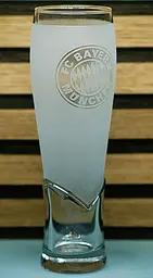 Пивний келих крафтовий 440 мл ФК Bayern München Бавария з гравіюванням подарунок для фаната футбольна кружка матовий - мініатюра 2