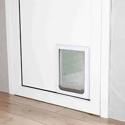 Двері Trixie для собак та котів FreeDog пластикові S/M 30x36 см/24.8-30.8 см білі (3878) - мініатюра 3