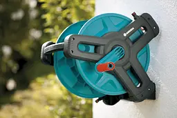 Котушка для шлангу Gardena Classic 50 Set з настінним кронштейном і набором для поливу (08009-20) - мініатюра 2