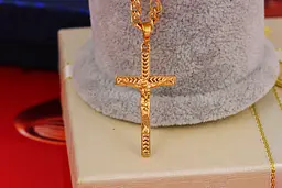 Хрестик Xuping Jewelry подовжений з різьбою на хресті 3,3 см золотистий