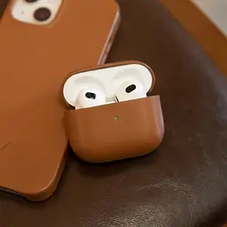 Чохол Native Union Leather Case Tan для AirPods 3rd Gen коричневий (APCSE-LTHR-BRN-V2) - мініатюра 4