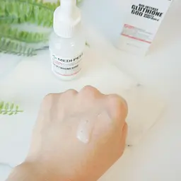 Освітлююча сироватка з глутатіоном Medi-Peel Bio-Intens Glutathione White Ampoule - мініатюра 2