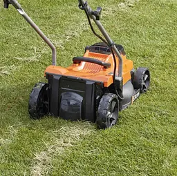 Газонокосарка акумуляторна Black+Decker BCMW3318L2 - мініатюра 9
