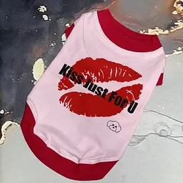 Футболка для собак "Kiss Just For U" рожевий M Dog Dog zoo0005623