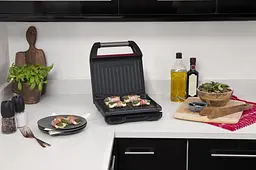 Електрогриль George Foreman 25030-56 Compact Steel Grill 1200 Вт Червоний (25030-56GF) - мініатюра 5