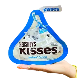 Шоколадні цукерки Hershey's Kisses Cookies 'n' Creme 82г - мініатюра 7