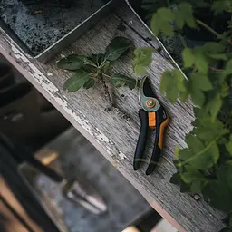 Секатор площинний Fiskars Solid M 321 (1057162) - мініатюра 4