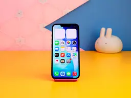 Смартфон Apple iPhone 13 128GB Midnight (MLPF3) Б/У [172704] - мініатюра 2