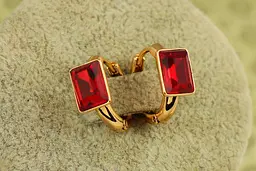 Сережки Xuping Jewelry червоний прямокутник сваровські 1,5 см золотисті - мініатюра 2
