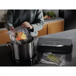 Вакууматор Electrolux E6VS1-6AG - мініатюра 6