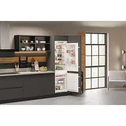 Холодильник Hotpoint Ariston HAC20 T321 з морозильною камерою - мініатюра 6