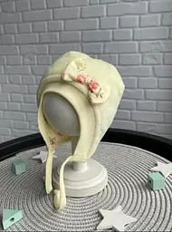 Утеплена весняна шапочка для новонародженої дівчинки Rose 3-6 міс. (38-42 см) Lari Лимонний