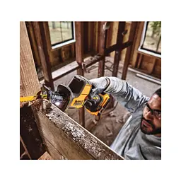 Шабельна пила DeWALT 18В XR Li-lon, 0 - 2800 ход/хв, 1.43 кг (без АКБ та ЗП) (DCS369N) - мініатюра 6