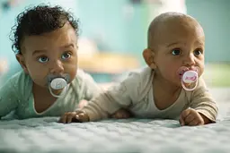 Пустушка Philips Avent Ultra Soft для дівчинки, 0-6 місяців, 2 шт. (SCF222/02) - мініатюра 2