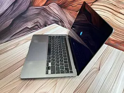 Ноутбук Apple MacBook Pro 13" 2020 i7-1068NG7/32/512 (C02DH13YML85) Б/в - мініатюра 3
