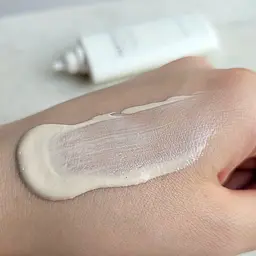 Сонцезахисний ультралегкий крем Madagascar Centella Air-Fit Suncream Plus SKIN1004 50 мл - мініатюра 2