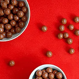 Драже Maltesers Chocolate Large Bag 300г - мініатюра 4