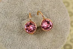 Сережки Xuping Jewelry Сваровськи проза із рожевими каменями 1,5 см золотисті