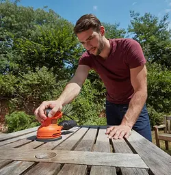 Шліфмашина ексцентрикова мережева Black&Decker BEW210 - мініатюра 6