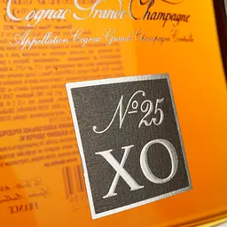 Коньяк Ragnaud-Sabourin №25 XO 40% 0.7 л в подарунковій коробці - мініатюра 4