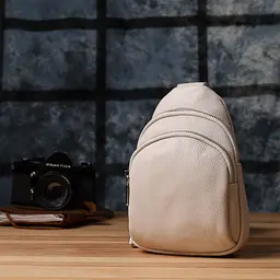 Сумка-слінг із натуральної шкіри для жінок Vintage 22936 біла