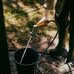 Шланг садовий Fiskars Solid 13 мм 25 м (1076060) - мініатюра 5