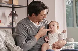 Набір Chicco My First Toothbrush Set зубна щітка-масажер і гель (11262.00) - мініатюра 5