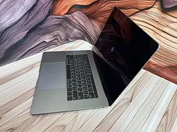 Ноутбук Apple MacBook Pro 15" A2337 i7-8750H/16/256 (C02WWAZYJG5H) Б/в - мініатюра 3