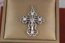 Хрестик Xuping Jewelry з розп'яттям на кінцях по три кільця з каменями в середині 3.5 см сріблястий