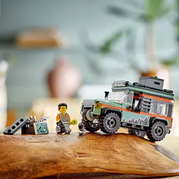 Конструктор LEGO City Позашляхова гірська вантажівка 4x4, 221 деталь (60447) - мініатюра 4